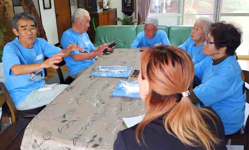 真剣にインタビューに答えてくださいました。