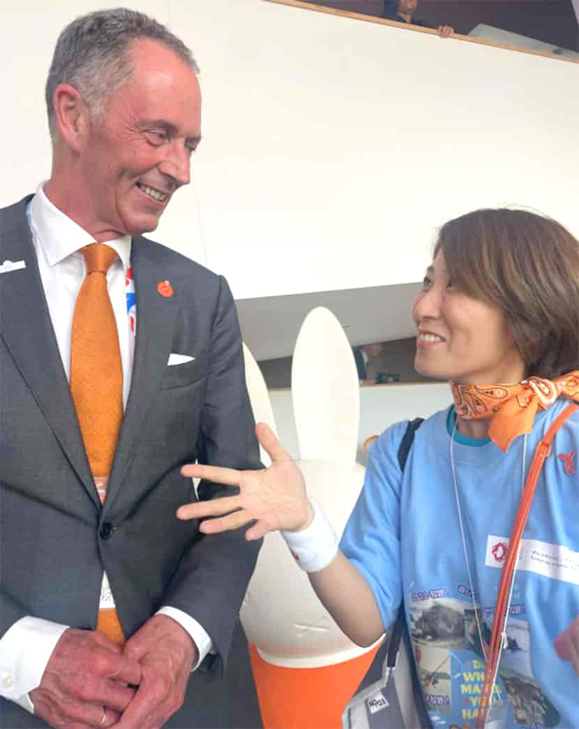 異文化交流中。お二人とも楽しそうですね♪