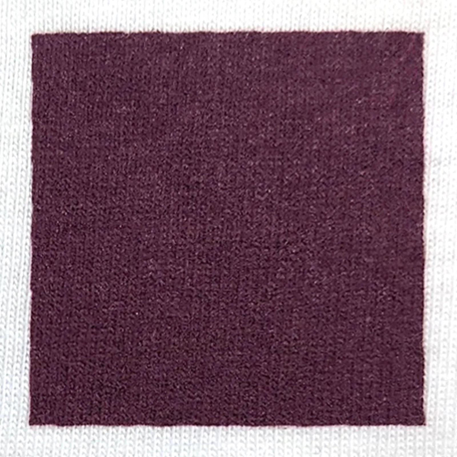 オリジナルプリント色見本 ワインレッド：白綿生地へのシルクスクリーンプリント仕上がり（インク番号 C-06）