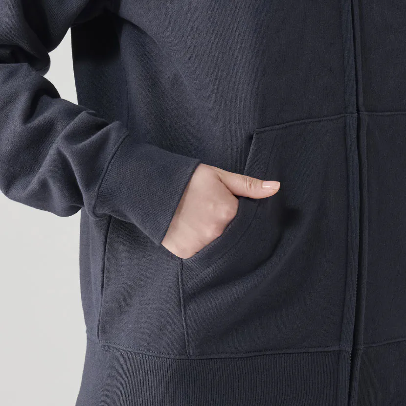 ジップパーカー